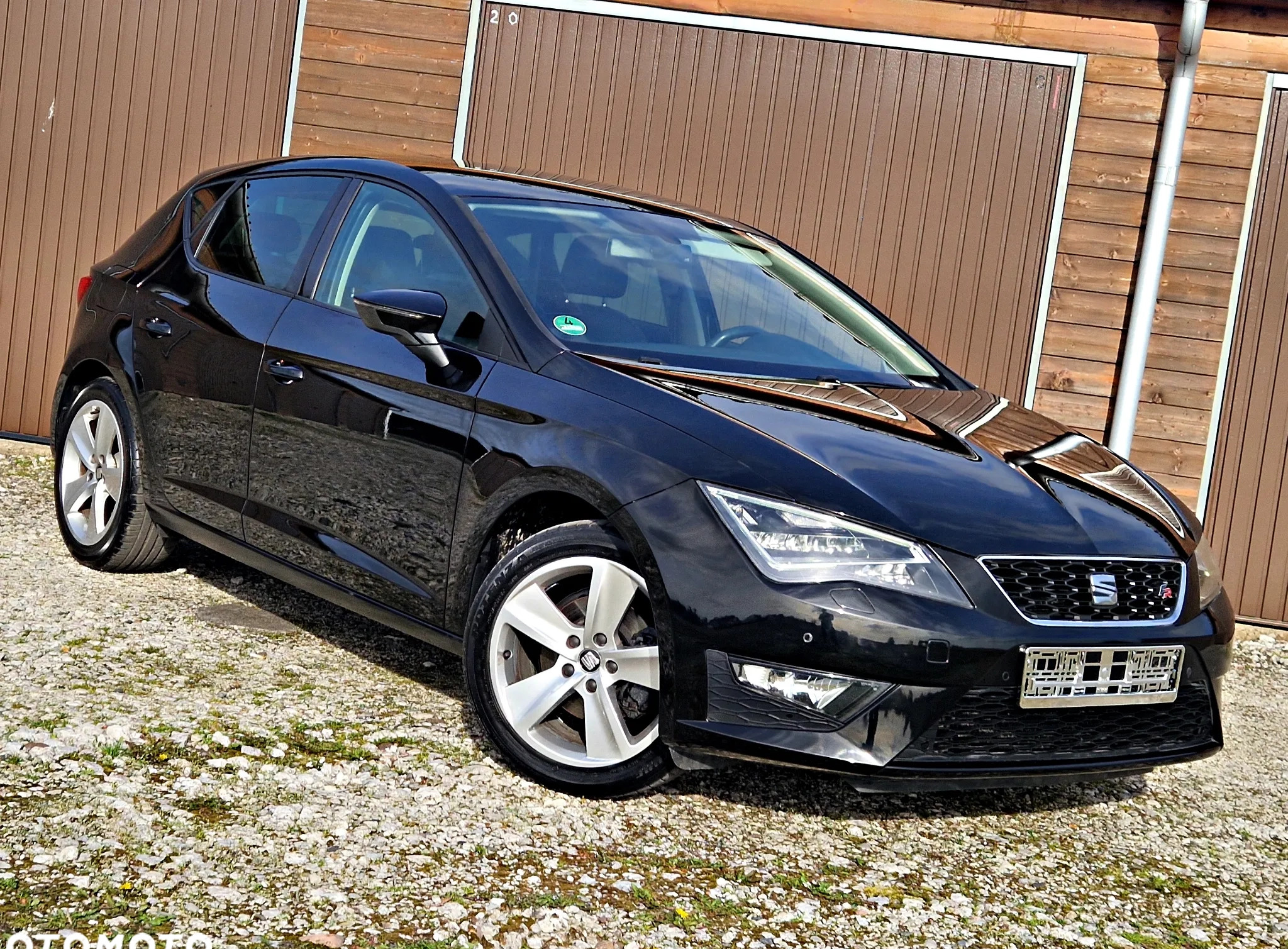 Seat Leon cena 47900 przebieg: 208000, rok produkcji 2015 z Września małe 781